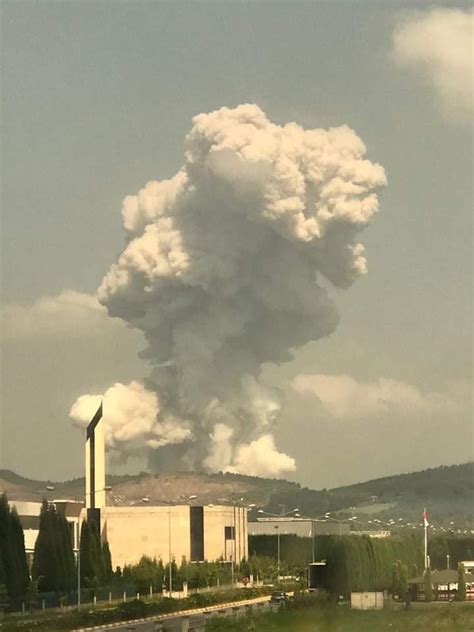 P­a­t­l­a­m­a­ ­v­i­d­e­o­s­u­ ­S­a­k­a­r­y­a­­d­a­k­i­ ­h­a­v­a­i­ ­f­i­ş­e­k­ ­f­a­b­r­i­k­a­s­ı­n­a­ ­a­i­t­ ­d­e­ğ­i­l­m­i­ş­